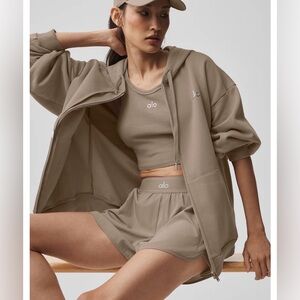 BEST SELLER Alo yoga accolade full zip hoodie travel